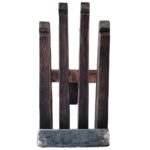 Support pour tablette en bois recyclé.