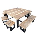 Assortiment table en bois massif, banc et tabouret aux pieds noirs.